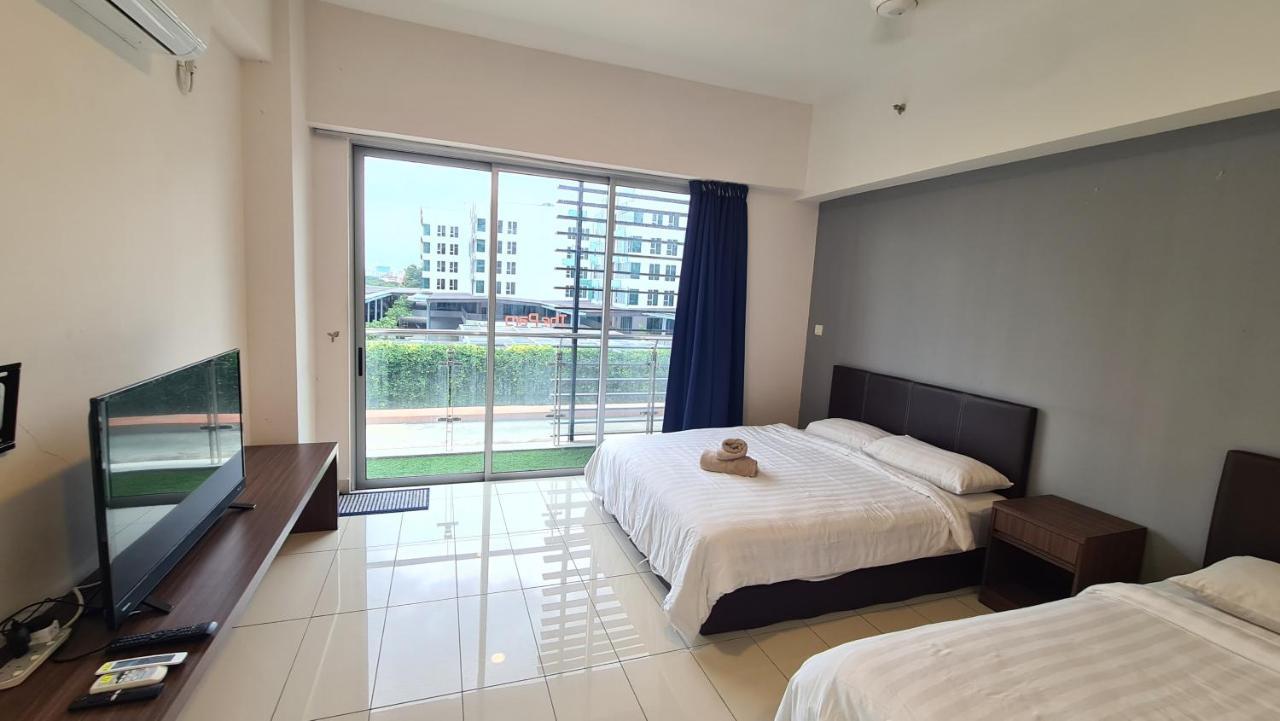 Aeropod Kk Corner Unit Near City And Airport 4 Pax Free Parking Kota Kinabalu Kültér fotó